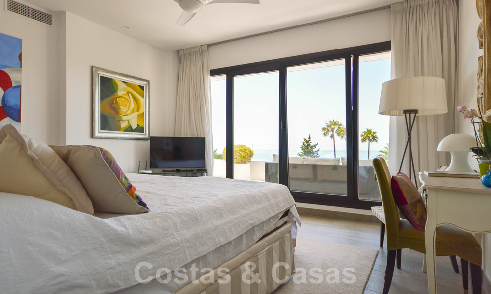 Villa moderne de luxe avec vue panoramique sur la mer à vendre dans le prestigieux Golden Mile de Marbella 20963