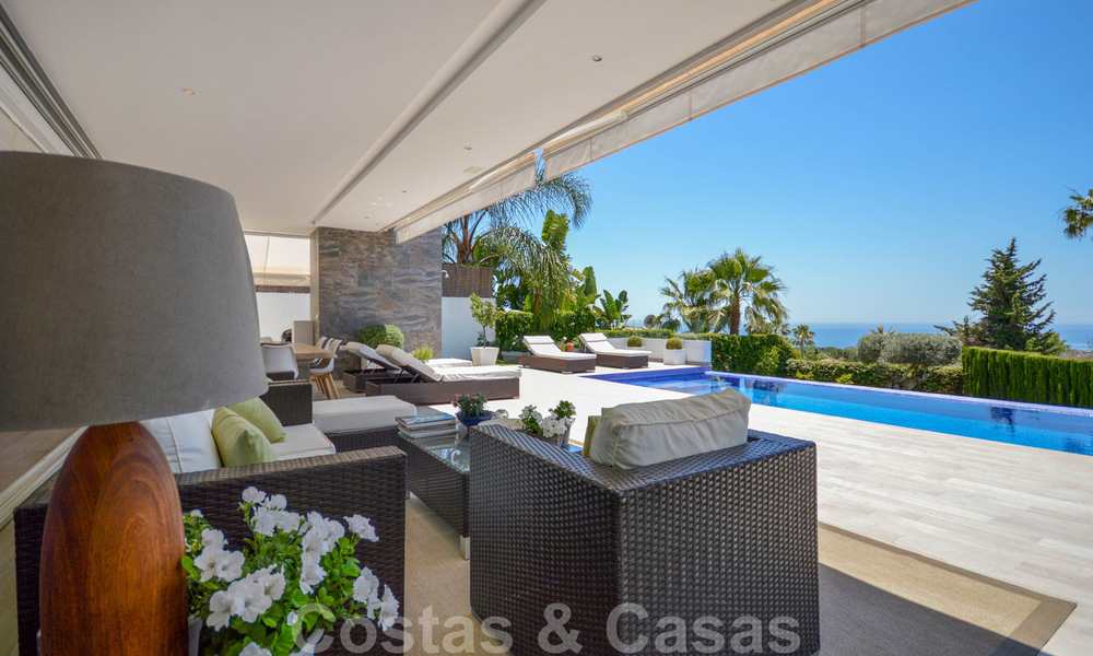 Villa moderne de luxe avec vue panoramique sur la mer à vendre dans le prestigieux Golden Mile de Marbella 20998