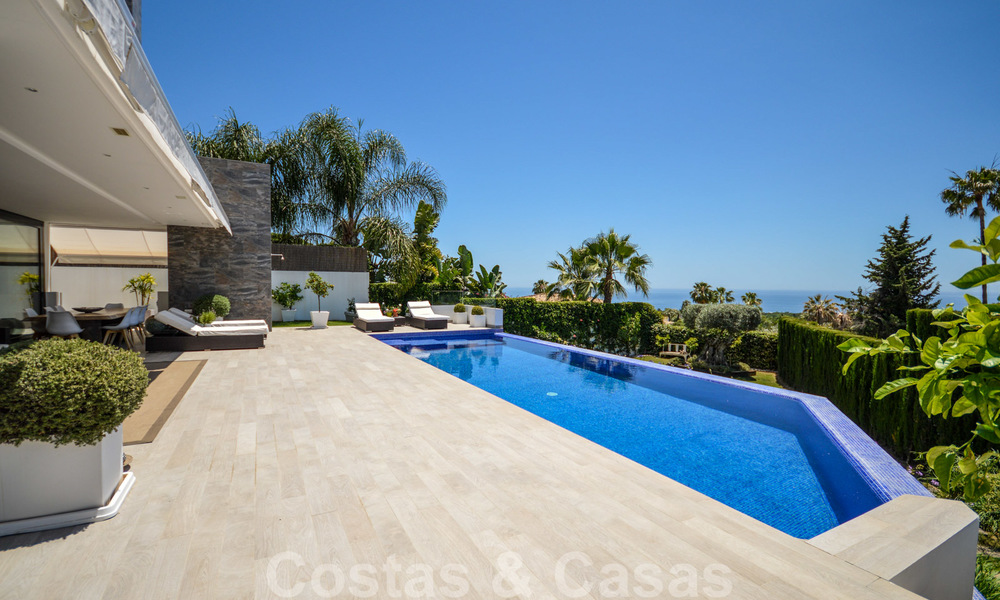 Villa moderne de luxe avec vue panoramique sur la mer à vendre dans le prestigieux Golden Mile de Marbella 20999
