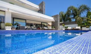 Villa moderne de luxe avec vue panoramique sur la mer à vendre dans le prestigieux Golden Mile de Marbella 21009 