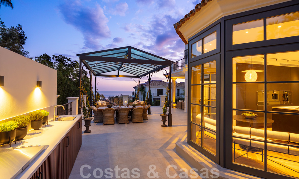 Magnifique villa classique entièrement rénovée avec vue panoramique sur mer à vendre, Sierra Blanca, Marbella 21043