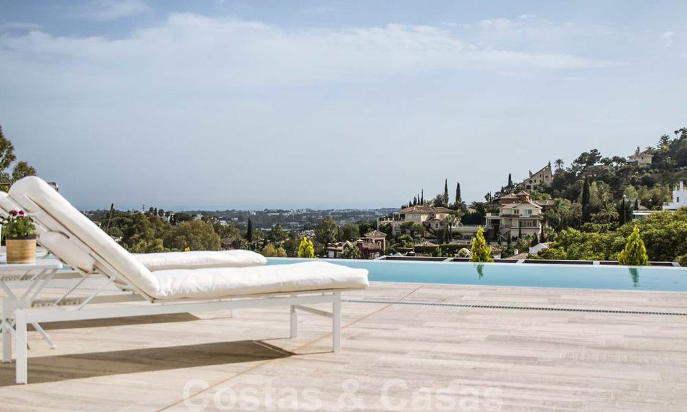 A vendre : villa moderne de construction récente avec vue panoramique, dans une urbanisation recherchée à Benahavis, Marbella 21272