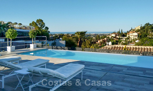 A vendre : villa moderne de construction récente avec vue panoramique, dans une urbanisation recherchée à Benahavis, Marbella 21303