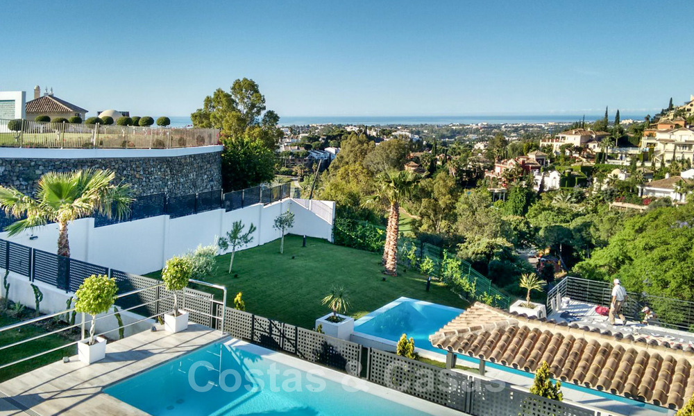 A vendre : villa moderne de construction récente avec vue panoramique, dans une urbanisation recherchée à Benahavis, Marbella 21304