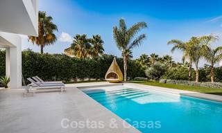 Impressionnante villa de style Méditerranée moderne, en première ligne de golf à vendre, Nueva Andalucía, Marbella 21370 
