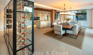 Exquise villa de luxe de style méditerranéenne moderne à vendre, en première ligne de golf à Nueva Andalucia, Marbella 21524 