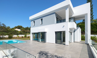 Exquise villa contemporaine neuve à vendre, prête à s'installer, à l'est de Marbella 21765 