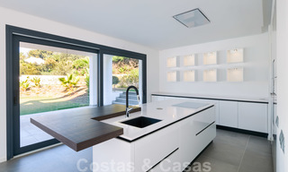 Exquise villa contemporaine neuve à vendre, prête à s'installer, à l'est de Marbella 21773 