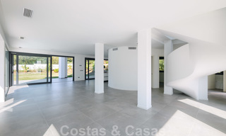 Exquise villa contemporaine neuve à vendre, prête à s'installer, à l'est de Marbella 21779 
