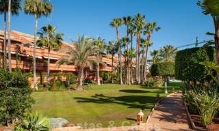 Penthouse à vendre dans une urbanisation exclusive prêt de la plage, située entre Puerto Banus et San Pedro, Marbella 21760 