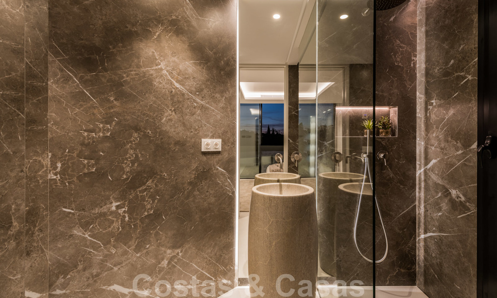 Villa contemporaine de luxe très élégante à vendre au cœur de la Golf Valley, prête à s'installer - Nueva Andalucia, Marbella 21850