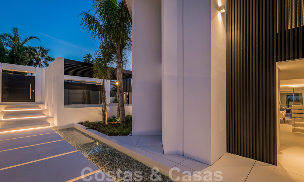 Villa contemporaine de luxe très élégante à vendre au cœur de la Golf Valley, prête à s'installer - Nueva Andalucia, Marbella 21862