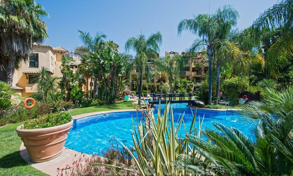 Elégant penthouse de luxe avec grande terrasse à vendre sur le New Golden Mile, entre Marbella et Estepona 21903