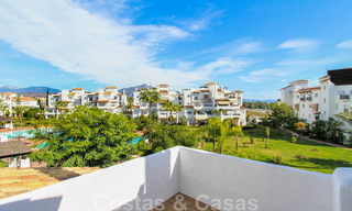 Appartement lumineux récemment rénové à vendre dans un magnifique complexe en bord de mer, à quelques pas de la plage, des commodités et de San Pedro, Marbella 21949 