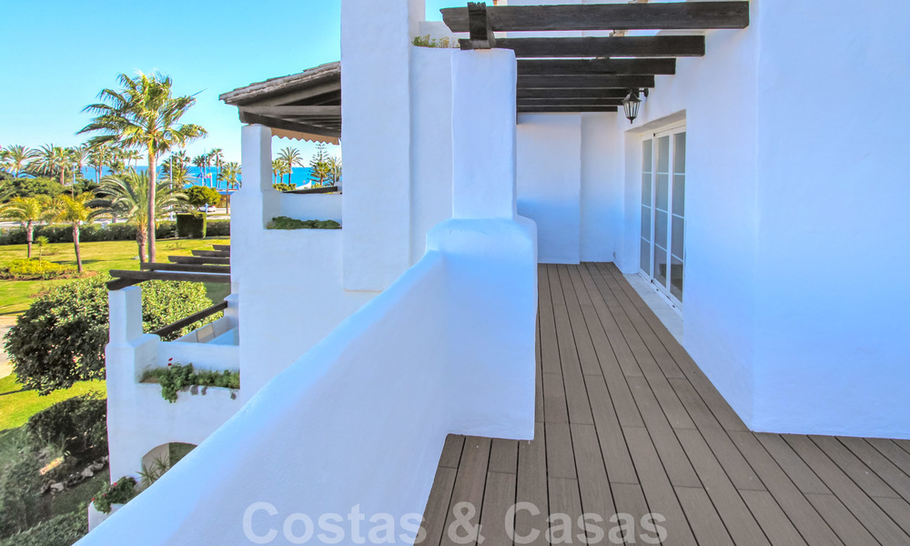 Appartement lumineux récemment rénové à vendre dans un magnifique complexe en bord de mer, à quelques pas de la plage, des commodités et de San Pedro, Marbella 21960