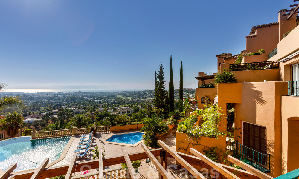 Impressionnant penthouse exposé au sud avec une vue imprenable sur la mer à vendre dans la vallée du Golf de Nueva Andalucia, Marbella 37525