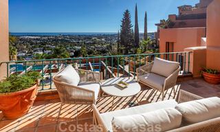 Impressionnant penthouse exposé au sud avec une vue imprenable sur la mer à vendre dans la vallée du Golf de Nueva Andalucia, Marbella 37543 