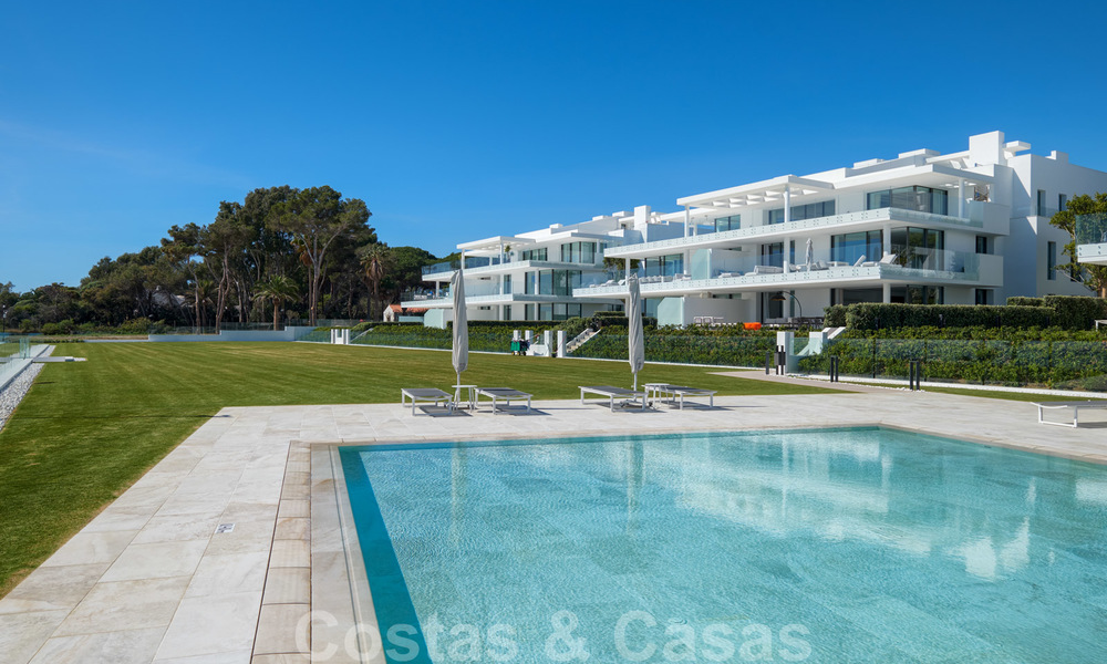 Appartement de luxe en bord de mer, situé dans un complexe exclusif sur le New Golden Mile, à Estepona Est 21996