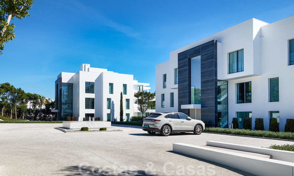 Appartement de luxe en bord de mer, situé dans un complexe exclusif sur le New Golden Mile, à Estepona Est 22002