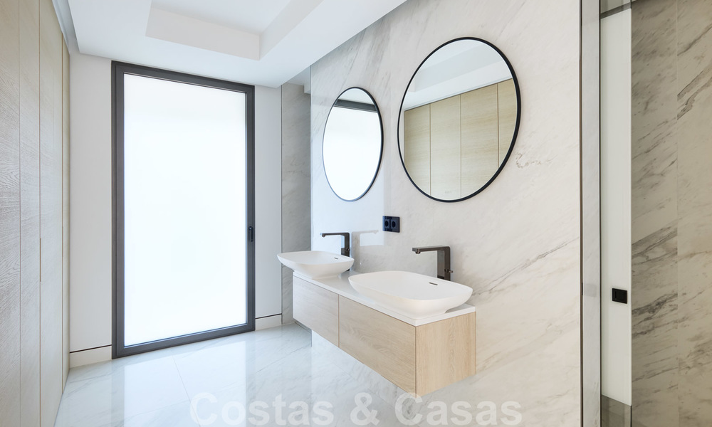 Appartement de luxe en bord de mer, situé dans un complexe exclusif sur le New Golden Mile, à Estepona Est 22006