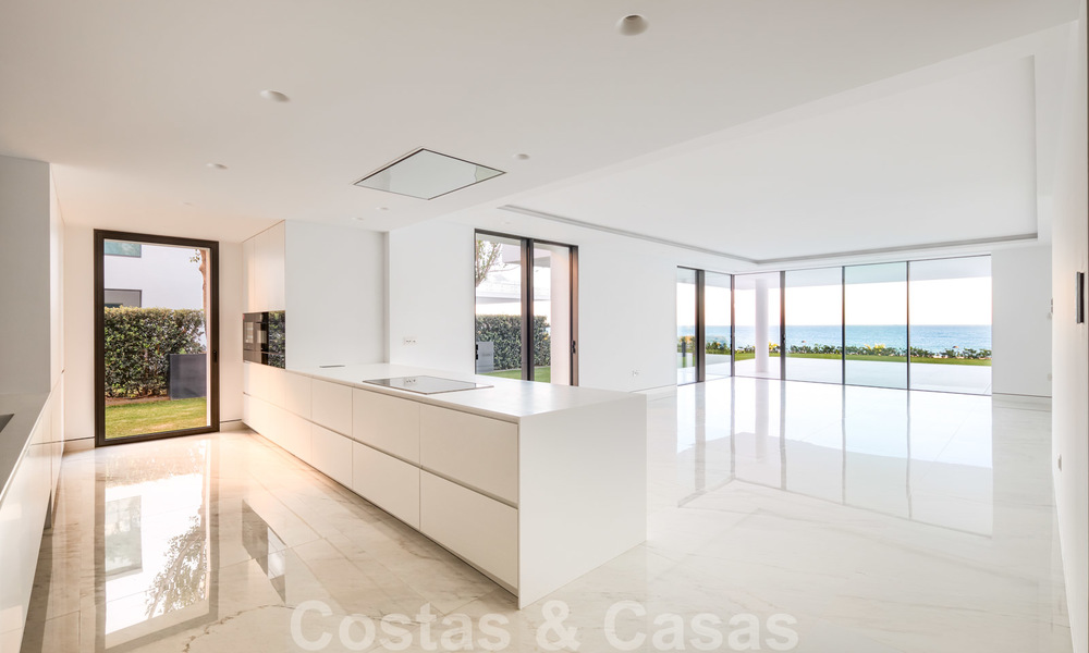 Appartement de luxe en bord de mer, situé dans un complexe exclusif sur le New Golden Mile, à Estepona Est 22007
