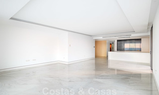 Appartement de luxe en bord de mer, situé dans un complexe exclusif sur le New Golden Mile, à Estepona Est 22008 