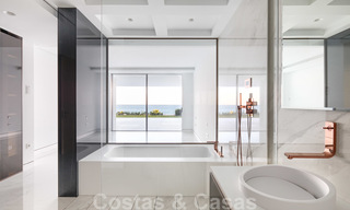 Appartement de luxe en bord de mer, situé dans un complexe exclusif sur le New Golden Mile, à Estepona Est 22011 