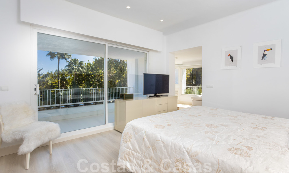 Superbe penthouse de luxe à vendre, avec une vue spectaculaire sur la mer et à proximité de la plage, à l'est de Marbella 22255