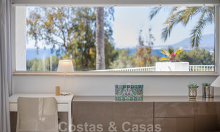 Superbe penthouse de luxe à vendre, avec une vue spectaculaire sur la mer et à proximité de la plage, à l'est de Marbella 22267 