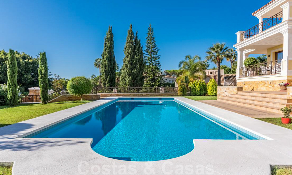 Superbe villa méditerranéenne de luxe à vendre, proche de la plage et des commodités, Marbella Est 22309