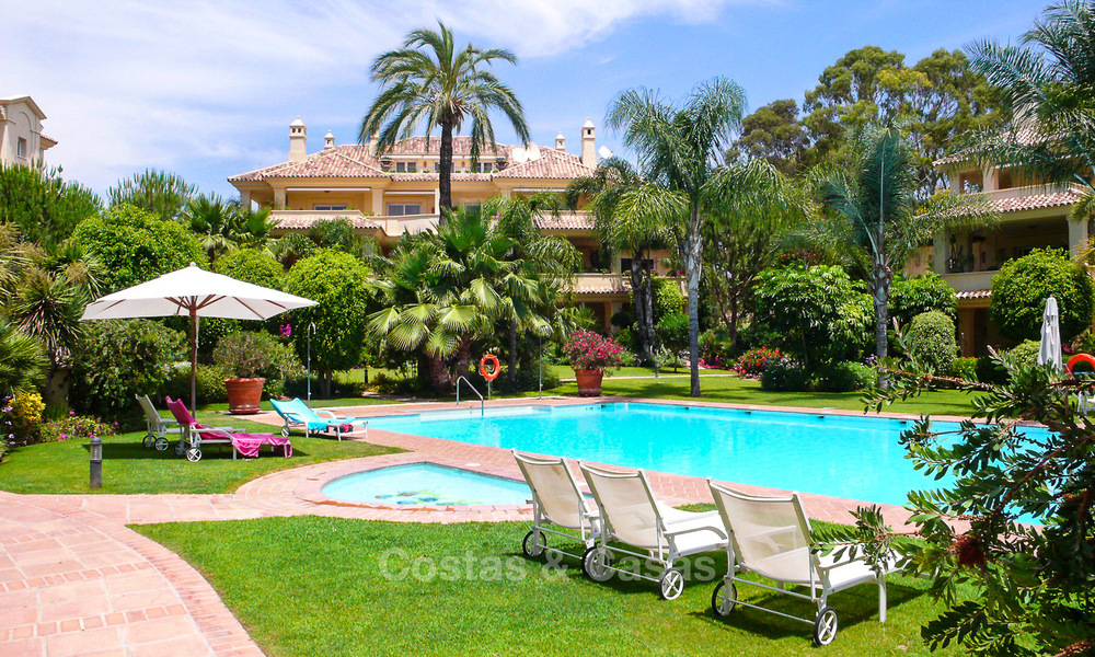 Las Alamandas: Appartements et penthouses de luxe à vendre dans un complexe de golf exclusif à Nueva-Andalucia, Marbella 22804