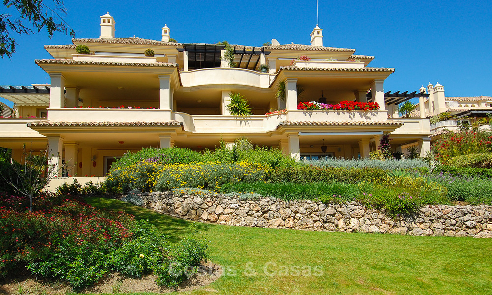 Las Alamandas: Appartements et penthouses de luxe à vendre dans un complexe de golf exclusif à Nueva-Andalucia, Marbella 22814