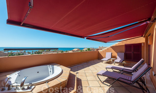 Gran Bahia: Appartements de luxe à vendre près de la plage dans un complexe prestigieux, juste à l'est de la ville de Marbella 23032 