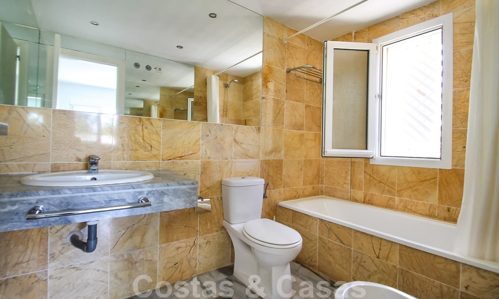 Spacieux appartement de 3 chambres à coucher à vendre à Nueva Andalucia - Marbella, à proximité de la plage et de Puerto Banus 23124