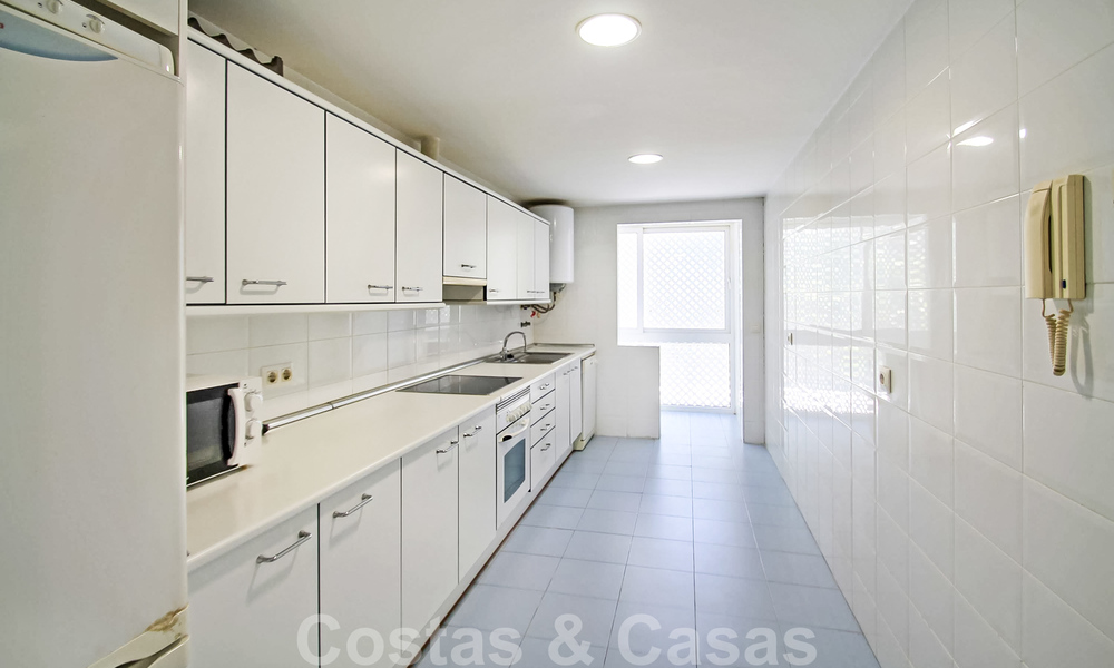 Spacieux appartement de 3 chambres à coucher à vendre à Nueva Andalucia - Marbella, à proximité de la plage et de Puerto Banus 23125