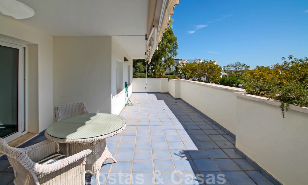 Spacieux appartement de 3 chambres à coucher à vendre à Nueva Andalucia - Marbella, à proximité de la plage et de Puerto Banus 23128