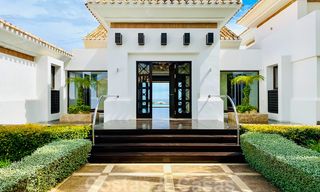 Magnifique villa avec vue panoramique sur la mer à vendre dans un prestigieux complexe de golf sur le New Golden Mile, entre Marbella et Estepona 23330 