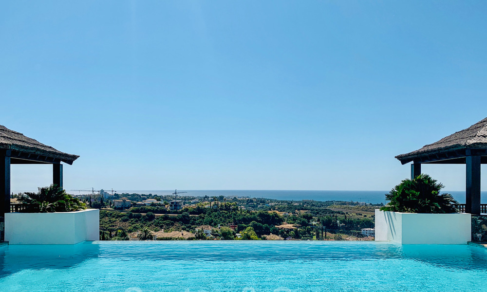 Magnifique villa avec vue panoramique sur la mer à vendre dans un prestigieux complexe de golf sur le New Golden Mile, entre Marbella et Estepona 23343