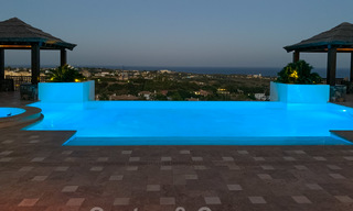 Magnifique villa avec vue panoramique sur la mer à vendre dans un prestigieux complexe de golf sur le New Golden Mile, entre Marbella et Estepona 23347 