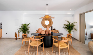 Villa jumelée de style Ibiza, magnifiquement rénovée, à vendre, à quelques pas de la plage et du centre de San Pedro - Marbella 23367 