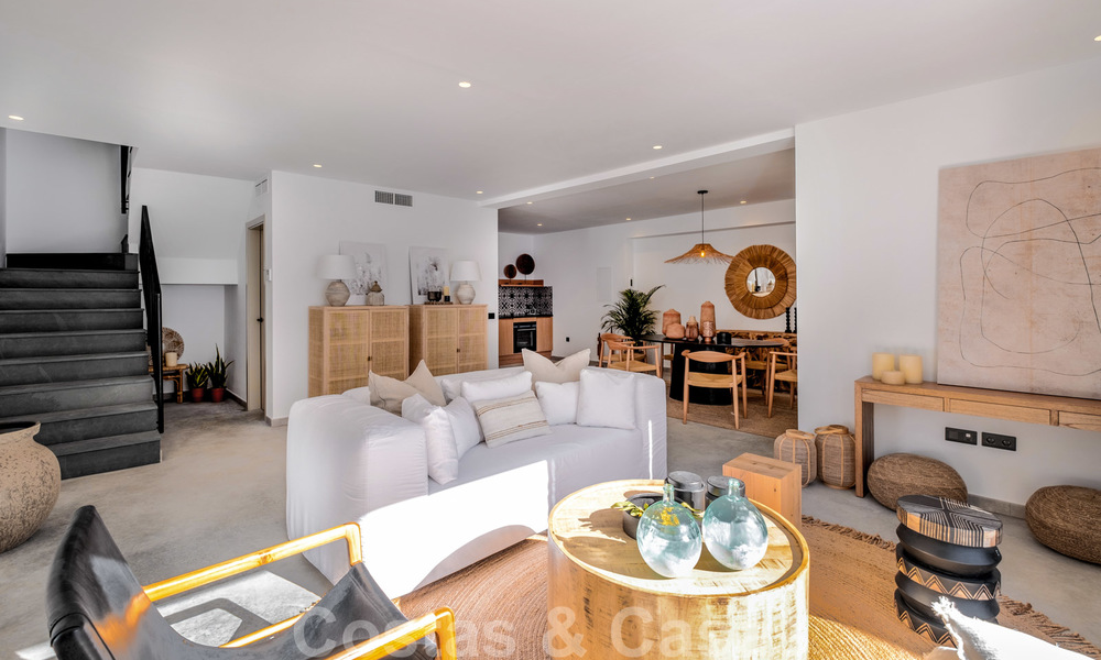 Villa jumelée de style Ibiza, magnifiquement rénovée, à vendre, à quelques pas de la plage et du centre de San Pedro - Marbella 23372