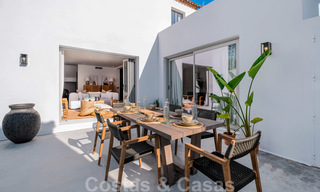Villa jumelée de style Ibiza, magnifiquement rénovée, à vendre, à quelques pas de la plage et du centre de San Pedro - Marbella 23375 