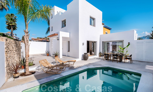 Villa jumelée de style Ibiza, magnifiquement rénovée, à vendre, à quelques pas de la plage et du centre de San Pedro - Marbella 23376