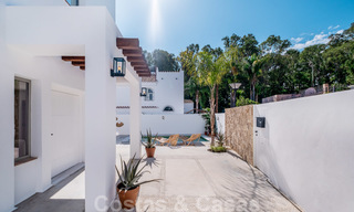 Villa jumelée de style Ibiza, magnifiquement rénovée, à vendre, à quelques pas de la plage et du centre de San Pedro - Marbella 23379 
