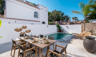 Villa jumelée de style Ibiza, magnifiquement rénovée, à vendre, à quelques pas de la plage et du centre de San Pedro - Marbella 23380 