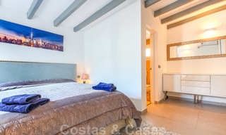 Villa de première ligne de plage avec vue sur mer à vendre sur le New Golden Mile, entre Marbella et Estepona 23475 