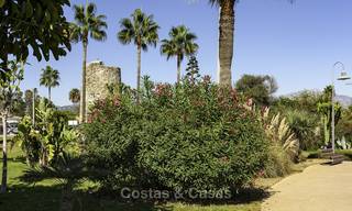 Villa de première ligne de plage avec vue sur mer à vendre sur le New Golden Mile, entre Marbella et Estepona 23486 