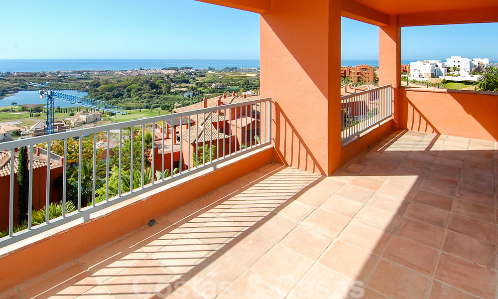 Appartements de luxe à vendre à Royal Flamingos avec vue imprenable sur le golf et la mer à Marbella - Benahavis 23562