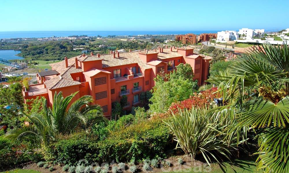 Appartements de luxe à vendre à Royal Flamingos avec vue imprenable sur le golf et la mer à Marbella - Benahavis 23563