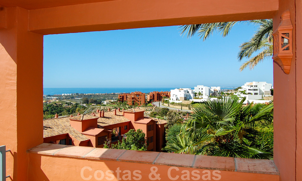 Appartements de luxe à vendre à Royal Flamingos avec vue imprenable sur le golf et la mer à Marbella - Benahavis 23568